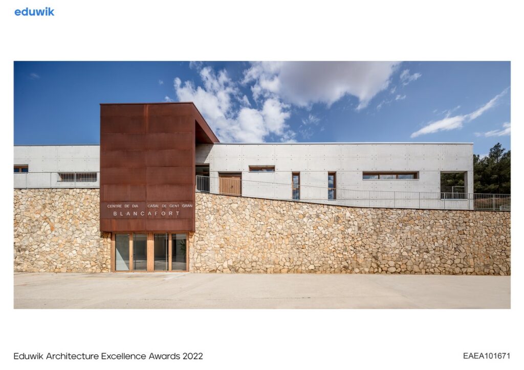 Day center and Home for the elderly of Blancafort | Guillem Carrera Arquitecte - Sheet1